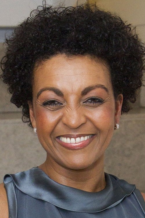 Adjoa Andoh jako Lady Agatha Danbury w obsadzie Bridgertonowie