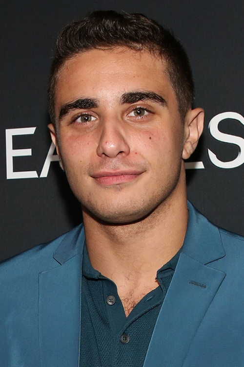 Jake Cannavale jako Past Pete Marino w obsadzie Scarpetta