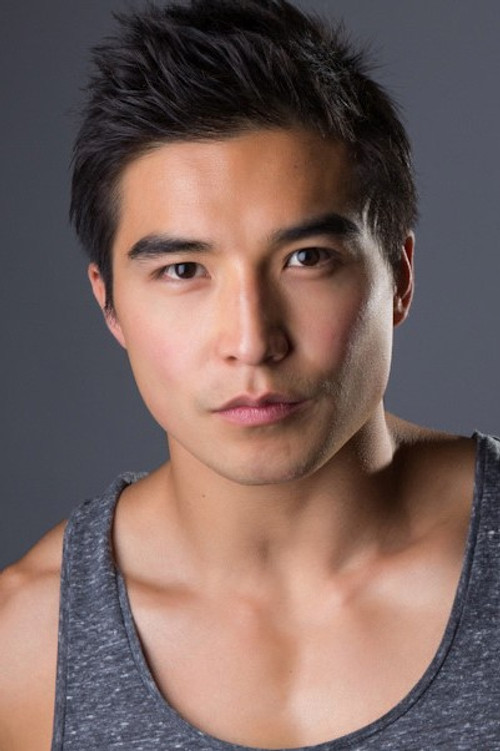 Ludi Lin jako Liu Kang w obsadzie Mortal Kombat II