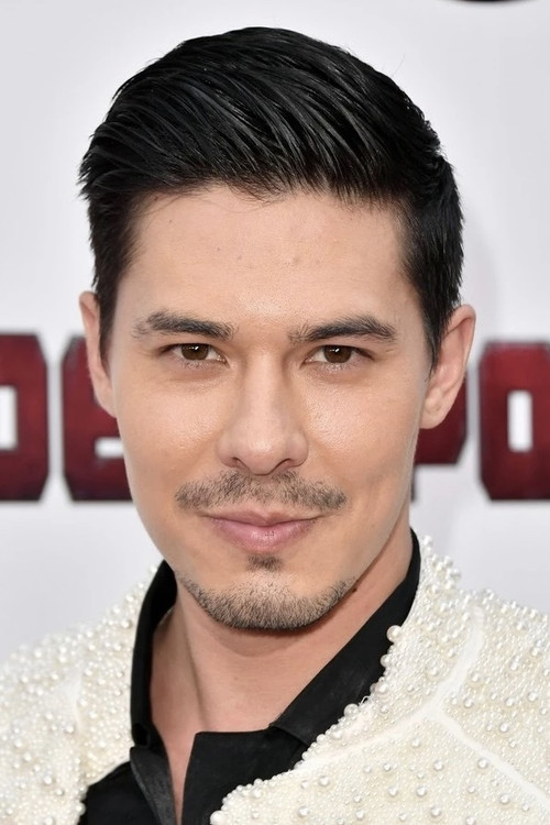 Lewis Tan jako Cole Young w obsadzie Mortal Kombat II