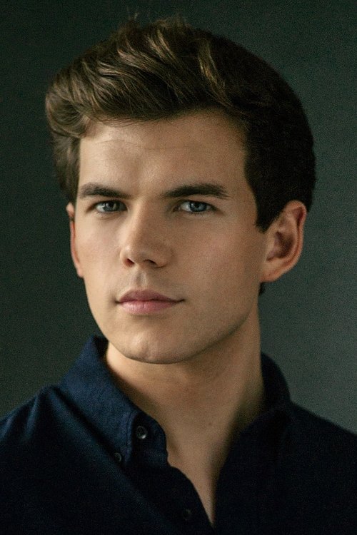 Luke Newton jako Colin Bridgerton w obsadzie Bridgertonowie