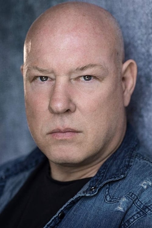 Ian Peck jako Curly w obsadzie Peaky Blinders: Nieśmiertelny