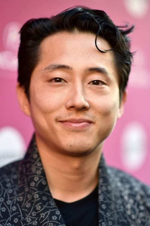 Steven Yeun jako Mark Grayson / Invincible (voice) w obsadzie NIEZWYCIĘŻONY