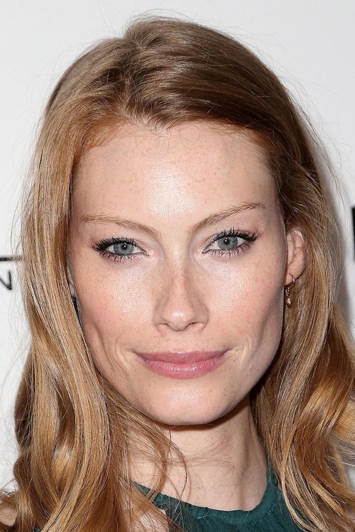Alyssa Sutherland jako Clacker w obsadzie Diabeł ubiera się u Prady