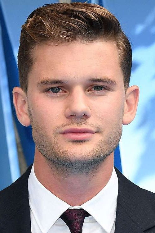 Jeremy Irvine jako James Sunderland w obsadzie Powrót do Silent Hill