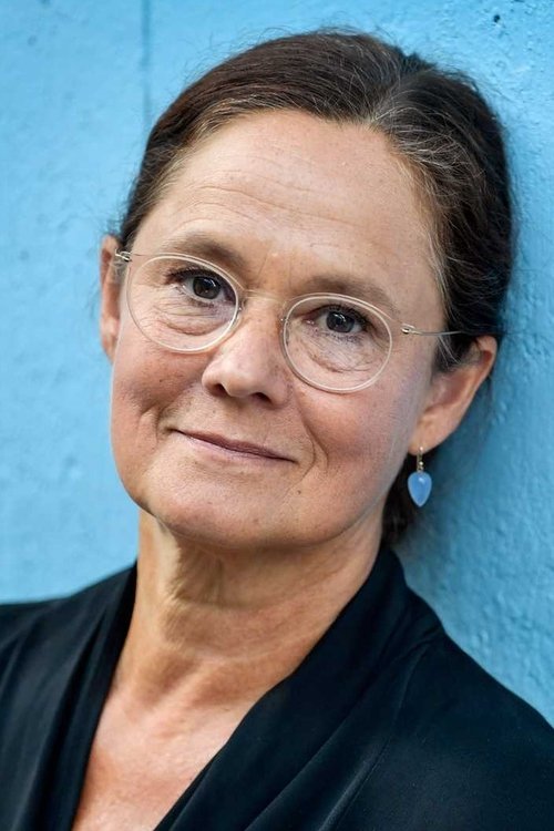 Pernilla August jako Ingrid Wall w obsadzie Dochodzenie