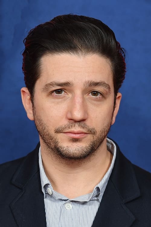 John Magaro jako Clyde w obsadzie Panna młoda!