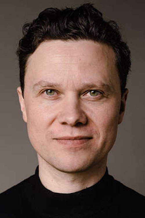 Mateusz Grabowski jako Ohlers w obsadzie Zatoka szpiegów