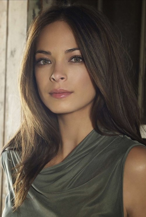Kristin Kreuk jako Cassandra Lee w obsadzie Morderstwo w małym mieście