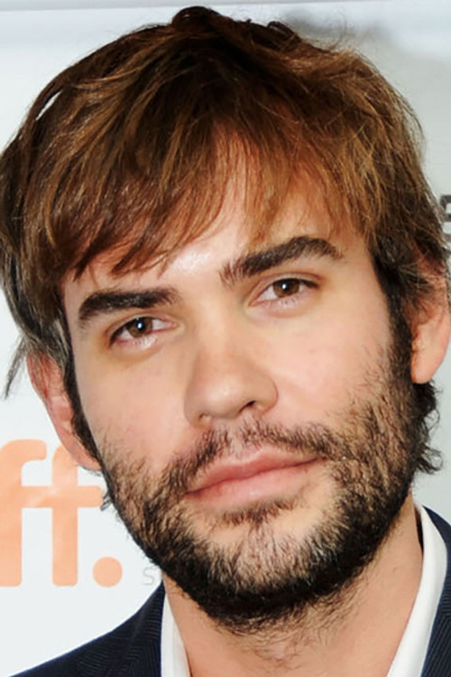 Rossif Sutherland jako Karl Alberg w obsadzie Morderstwo w małym mieście
