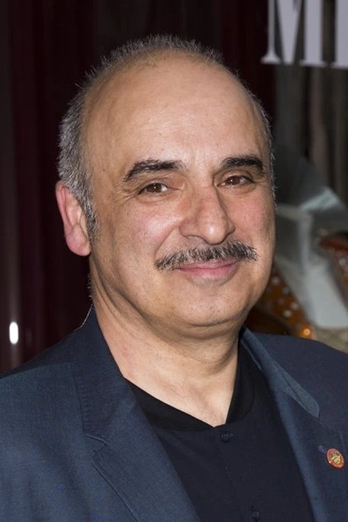Peter Polycarpou jako Dr Haugen w obsadzie Greenland 2