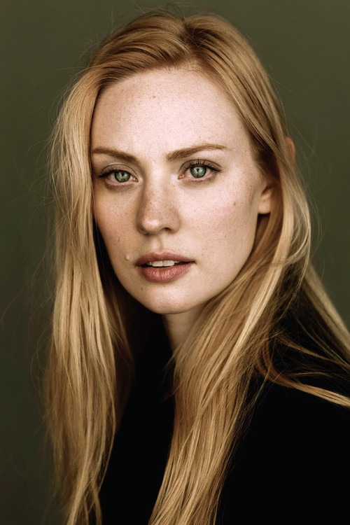 Deborah Ann Woll jako Karen Page w obsadzie Punisher: Ostatnie starcie